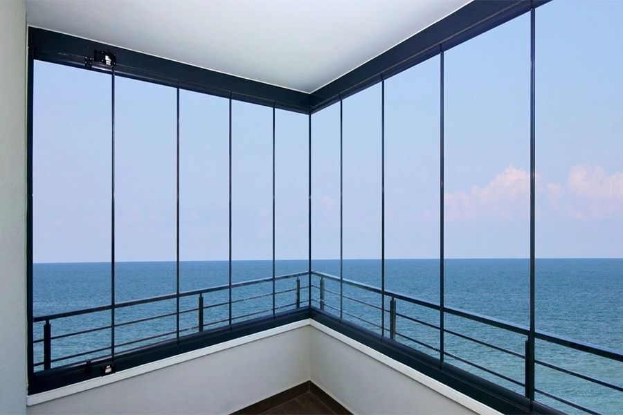 Cam Balkon